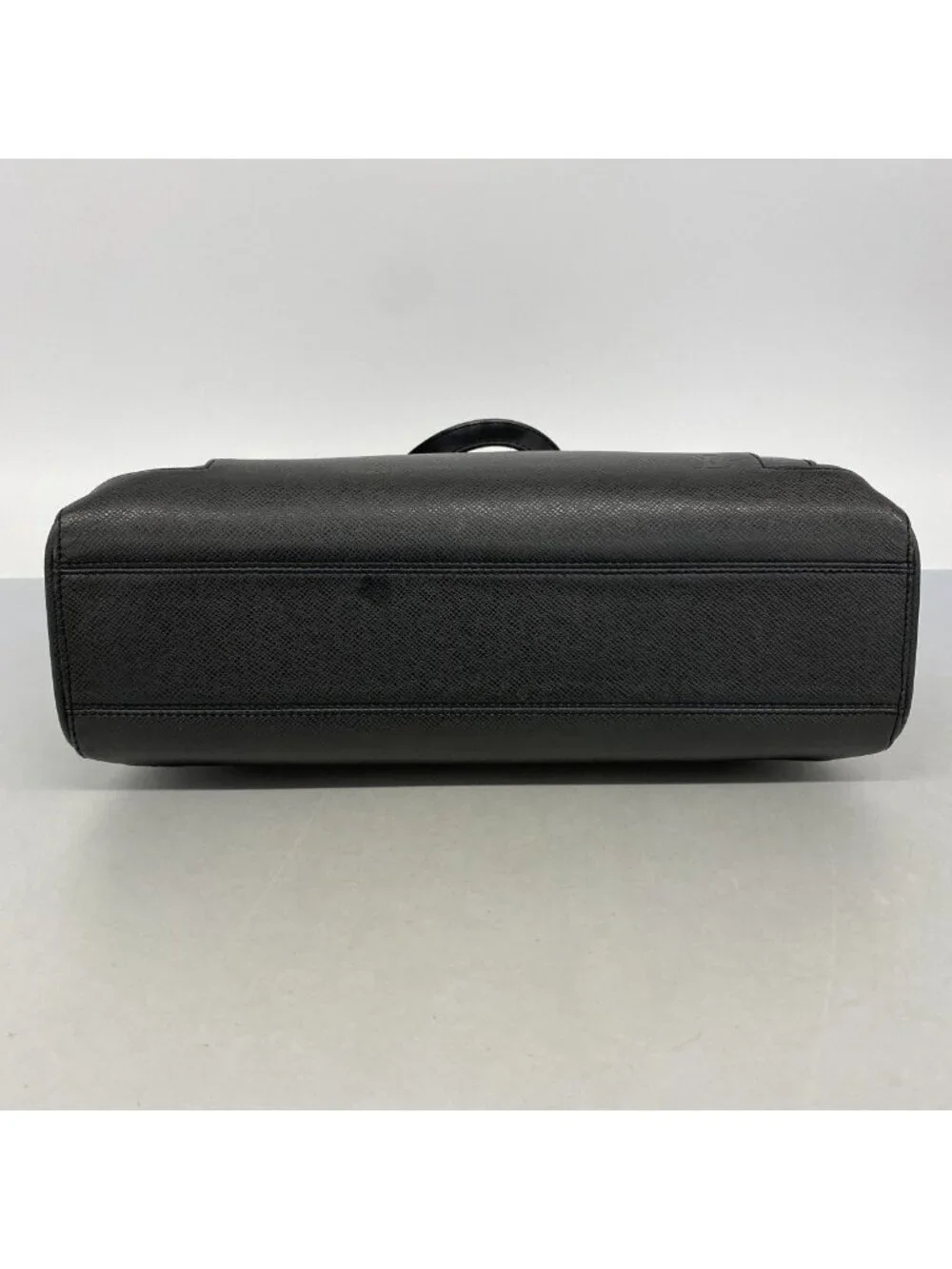 Louis Vuitton Tote Taiga Kasbek GM Ardoise